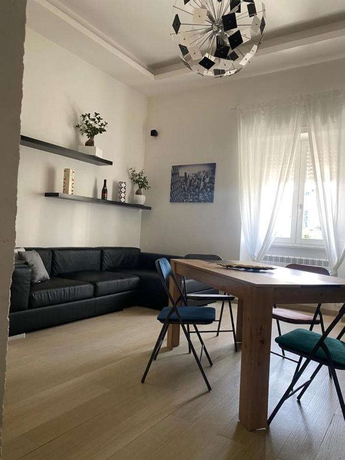 Casa Vacanza Pucchiell Apartment Naples Luaran gambar