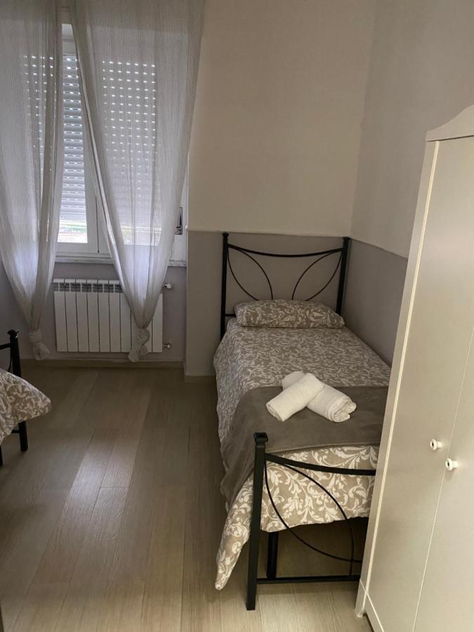 Casa Vacanza Pucchiell Apartment Naples Luaran gambar